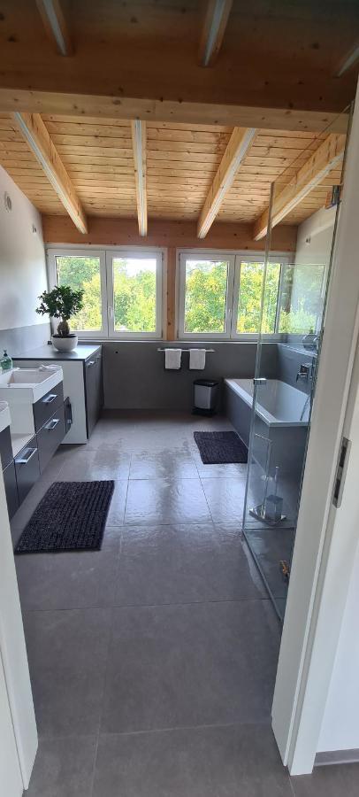 Moderne Ferienunterkunft/Wohnung Burgthann Exteriör bild