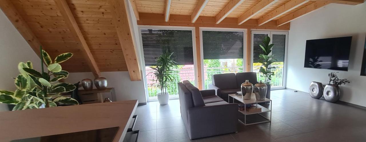 Moderne Ferienunterkunft/Wohnung Burgthann Exteriör bild