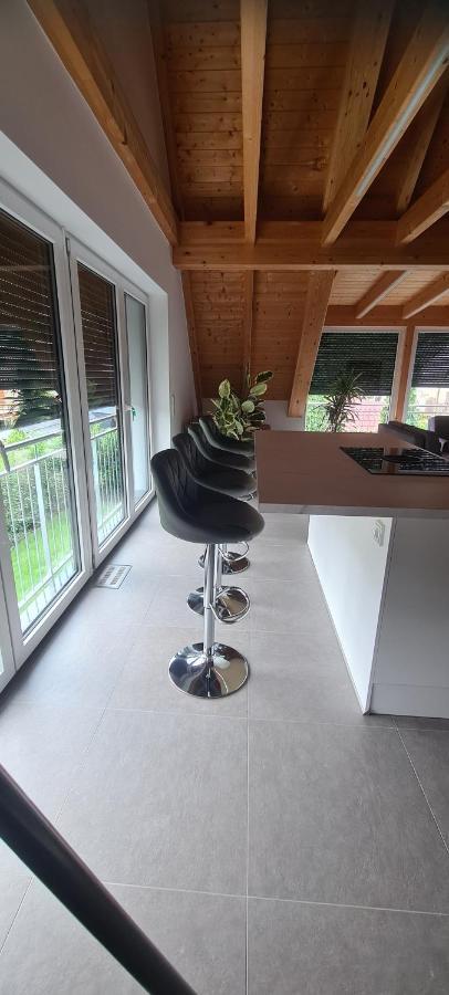 Moderne Ferienunterkunft/Wohnung Burgthann Exteriör bild